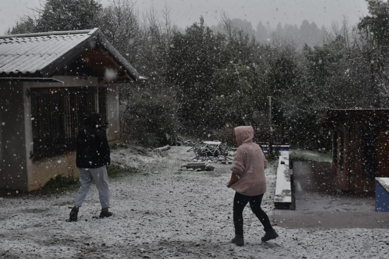 Cuatro Cerros Hostel San Carlos de Bariloche Bagian luar foto